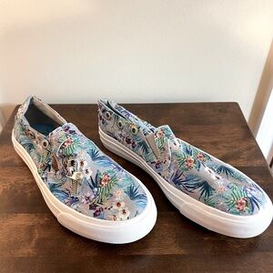 NWOT ladies Blowfish Malibu canvas slip on sneakers sz 7.5